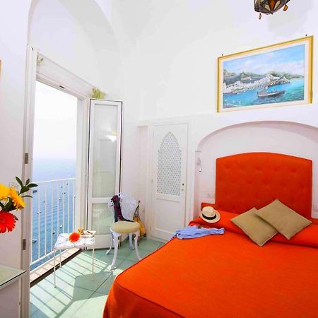 Hotel La Ninfa Amalfi Esterno foto