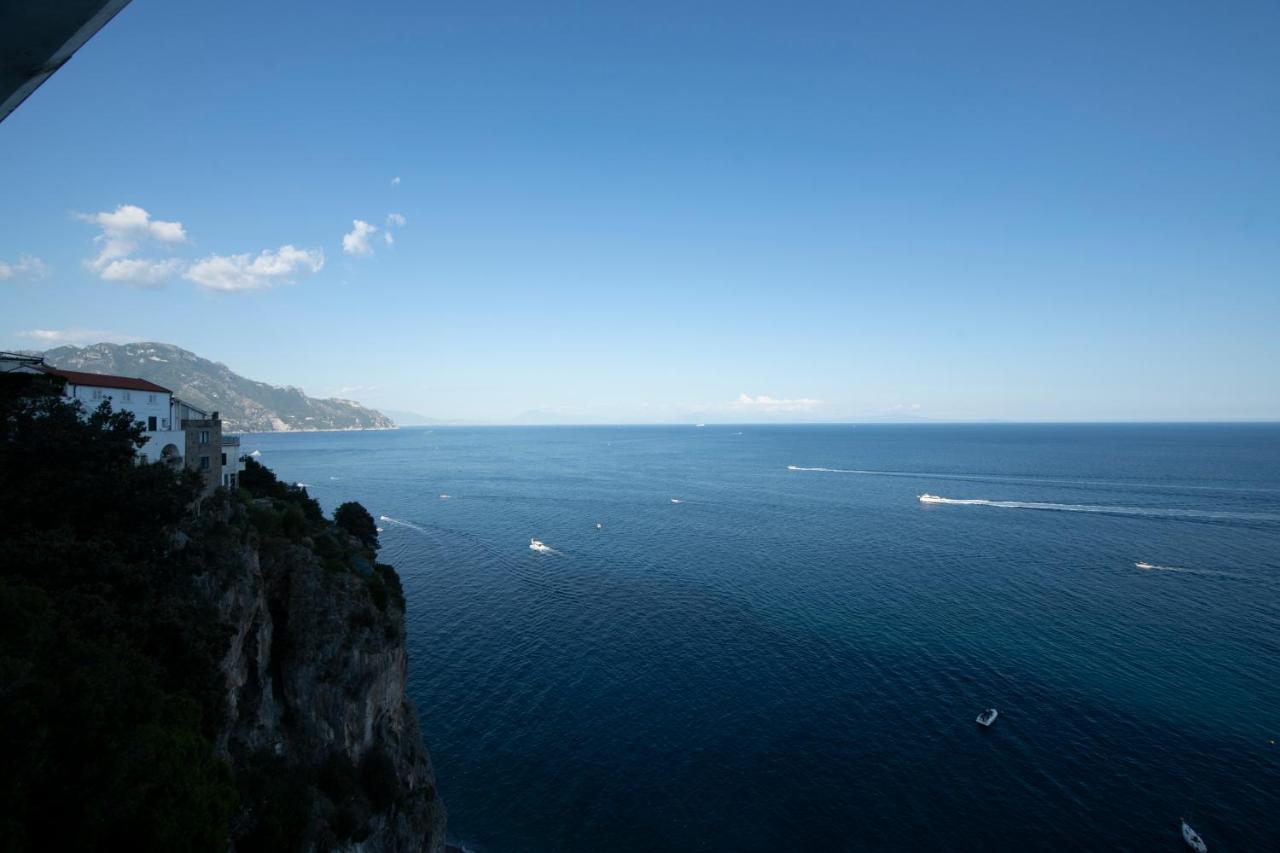 Hotel La Ninfa Amalfi Esterno foto