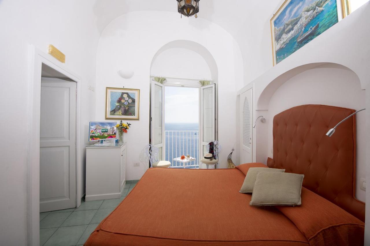 Hotel La Ninfa Amalfi Esterno foto