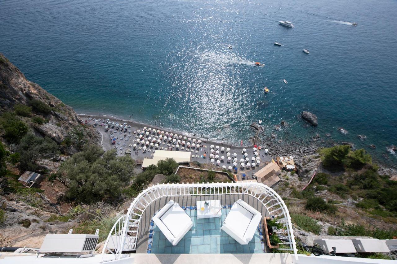 Hotel La Ninfa Amalfi Esterno foto