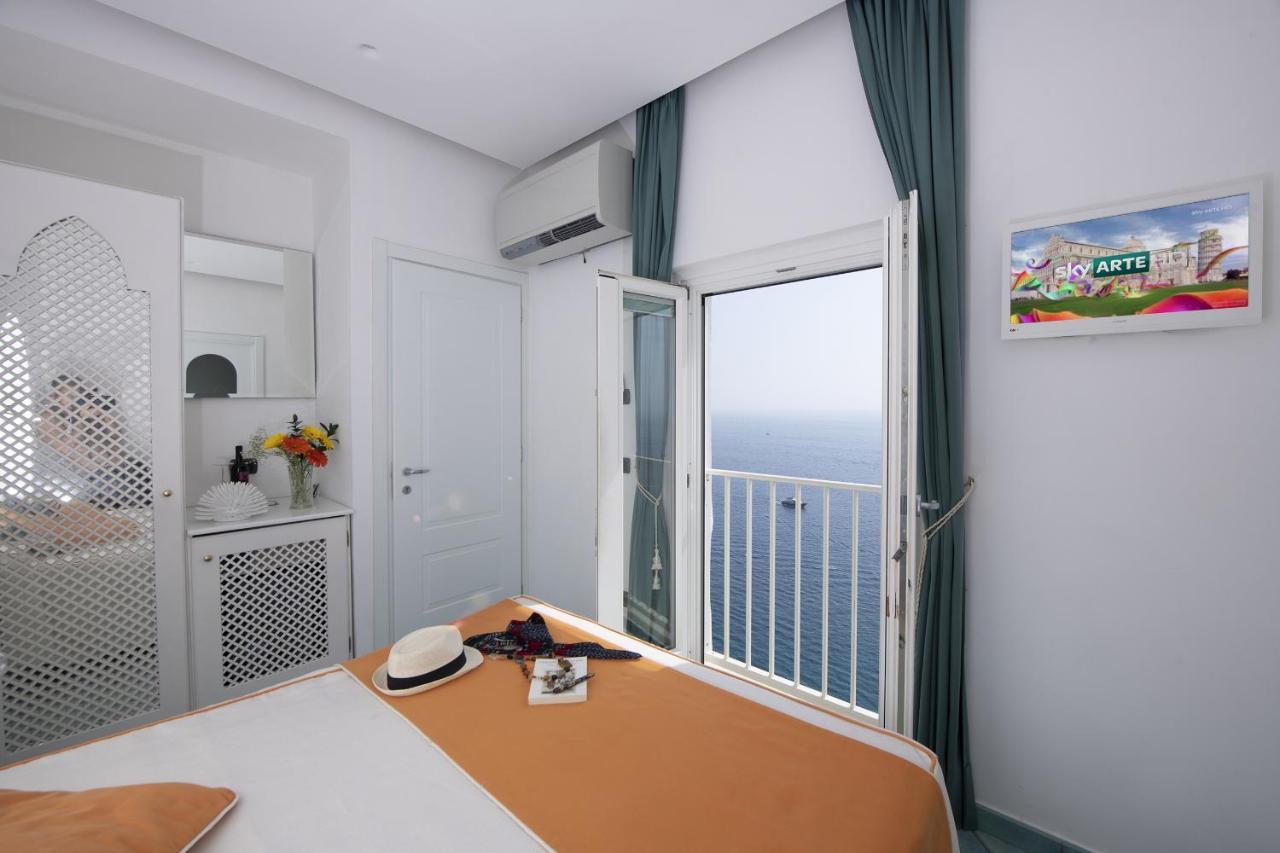 Hotel La Ninfa Amalfi Esterno foto