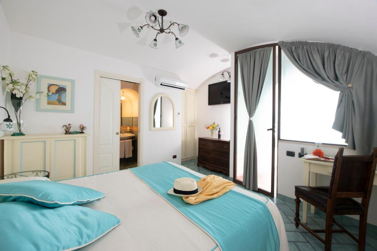 Hotel La Ninfa Amalfi Esterno foto