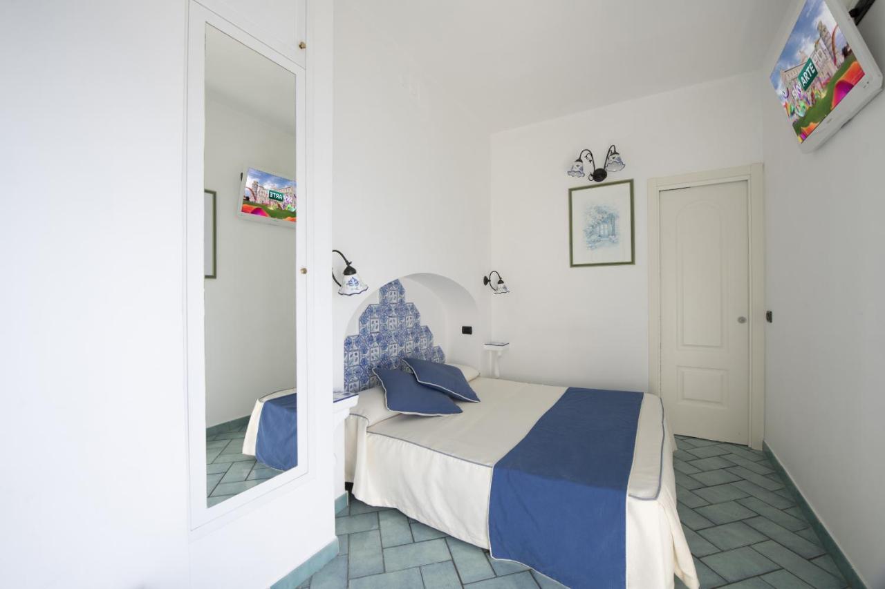 Hotel La Ninfa Amalfi Esterno foto