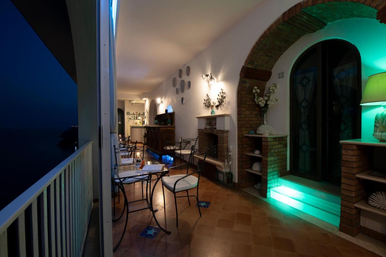 Hotel La Ninfa Amalfi Esterno foto