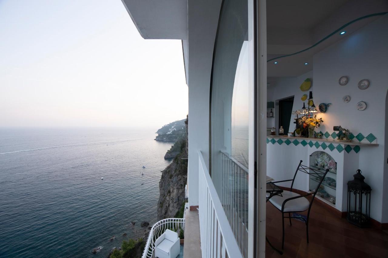 Hotel La Ninfa Amalfi Esterno foto
