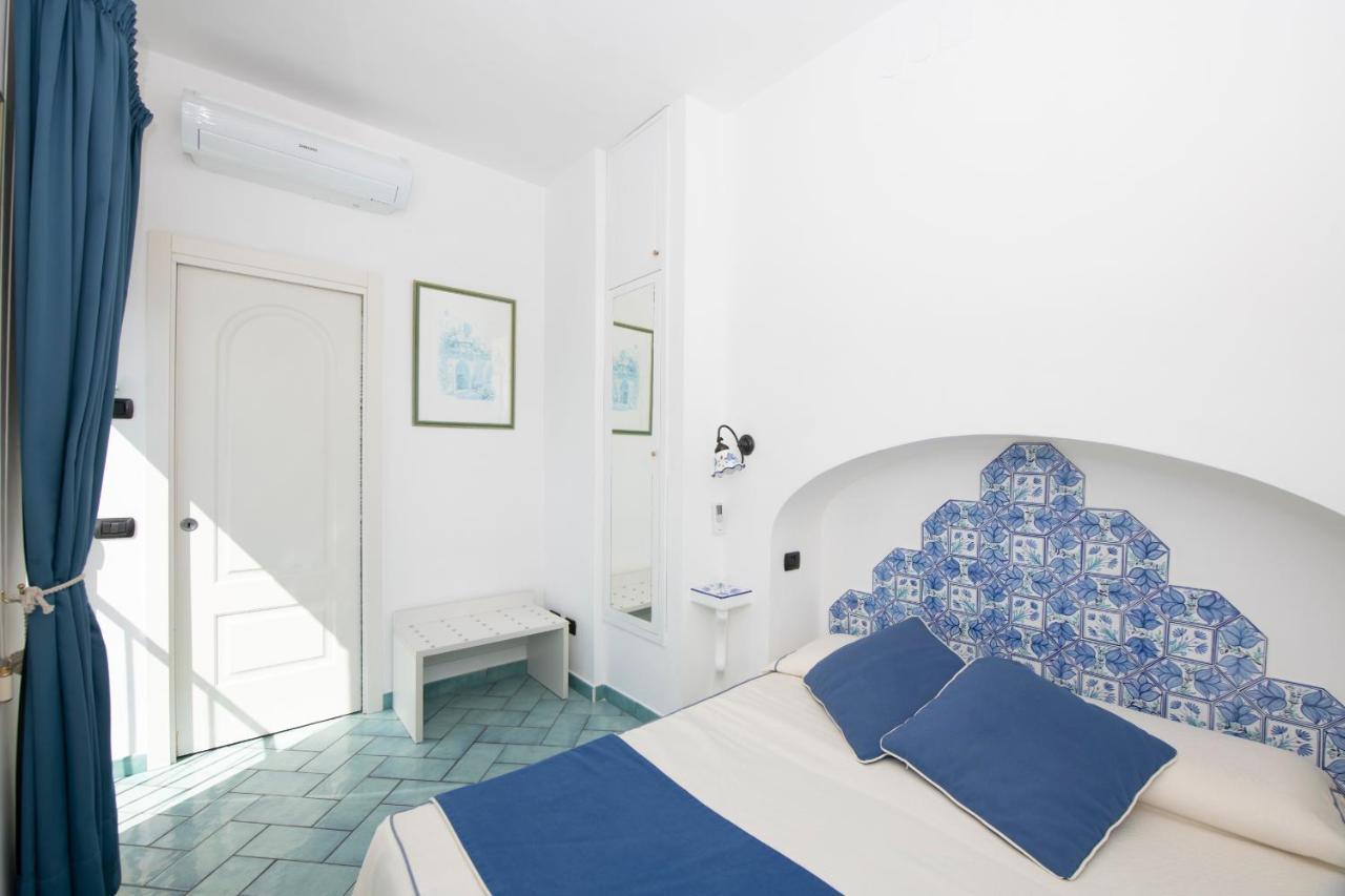 Hotel La Ninfa Amalfi Esterno foto