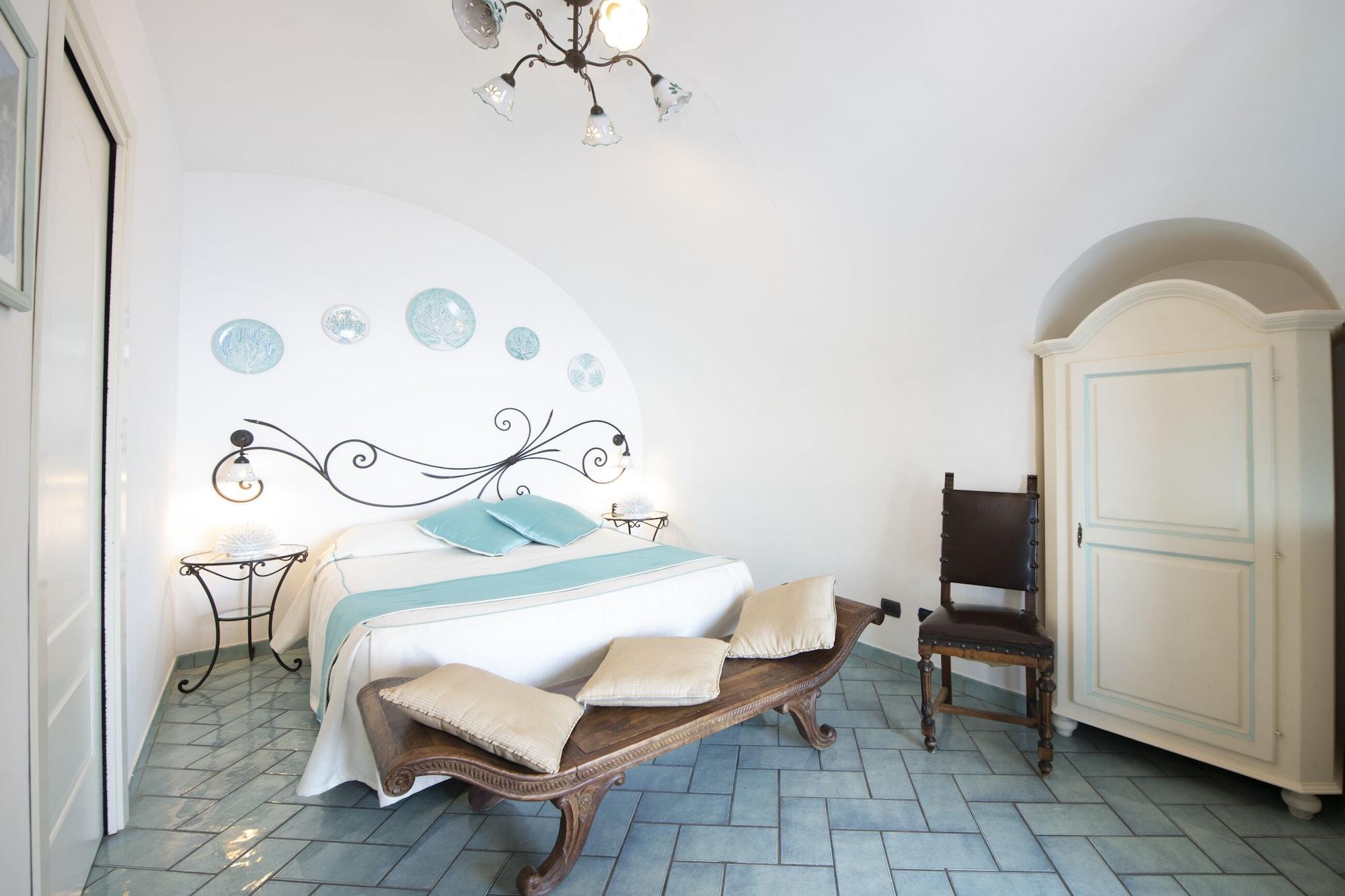Hotel La Ninfa Amalfi Esterno foto