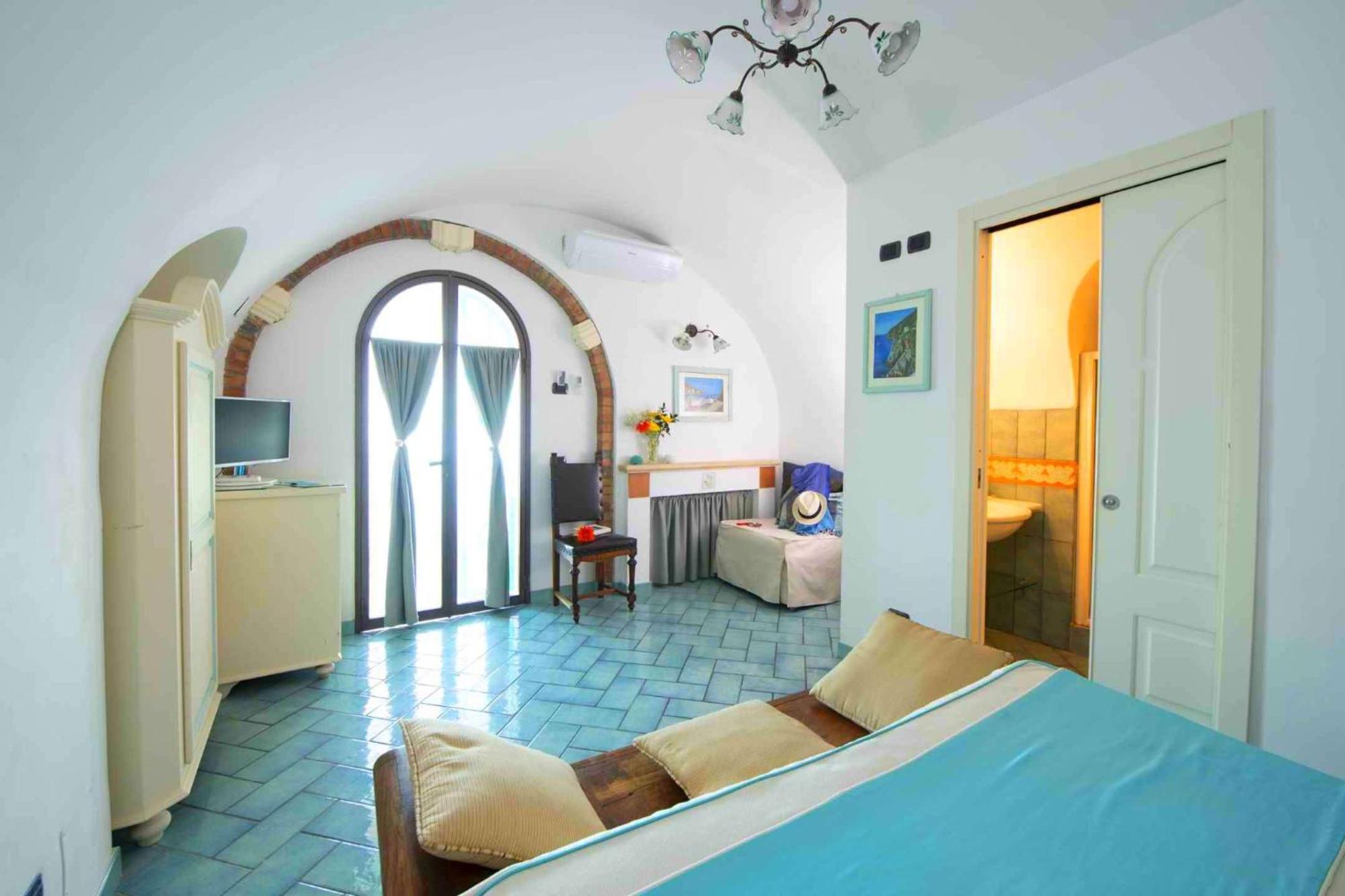 Hotel La Ninfa Amalfi Esterno foto