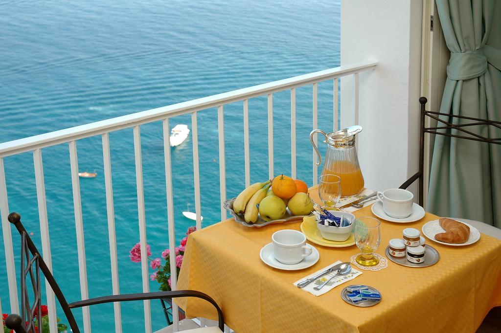 Hotel La Ninfa Amalfi Esterno foto