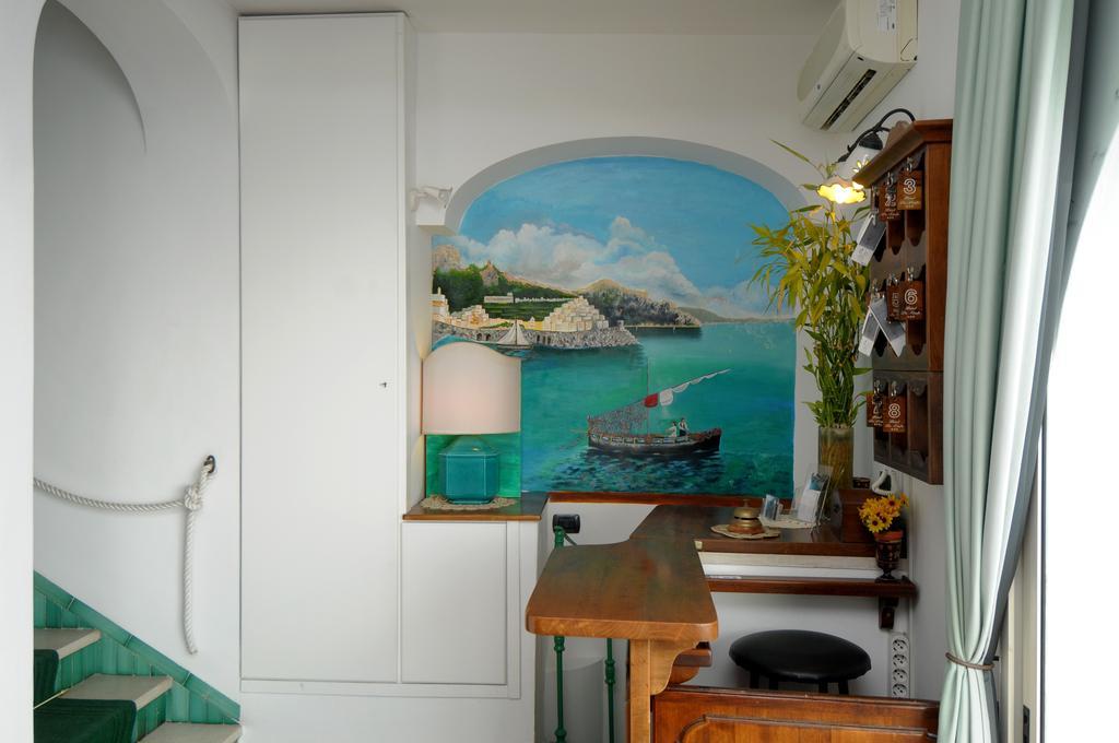 Hotel La Ninfa Amalfi Esterno foto