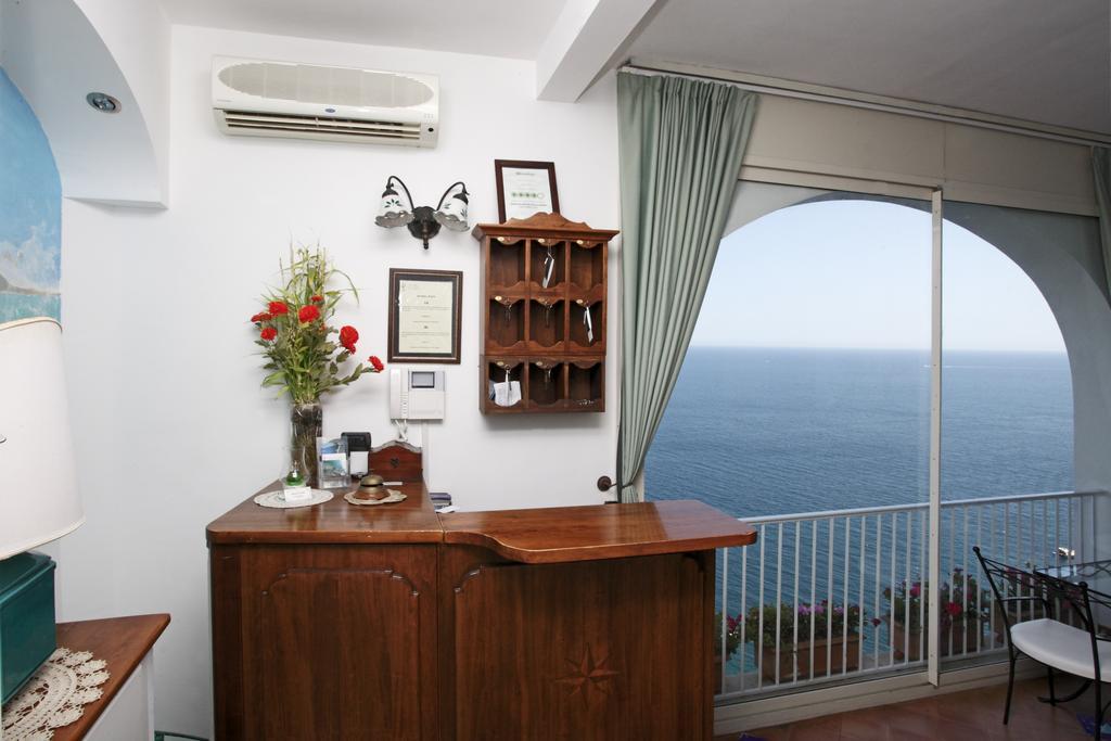 Hotel La Ninfa Amalfi Esterno foto